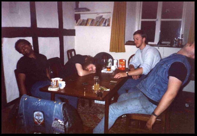 640x439 pixels (113K)